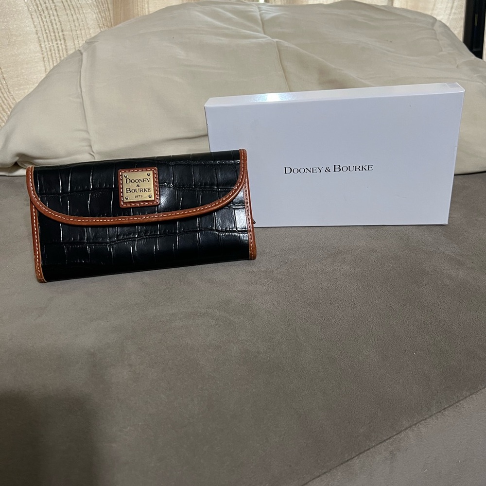Dooney & Bourke Black Croc Embossed Clutch